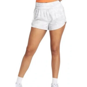 DSG WOMENS STRIDE SHORTS SIZE MEDIUM WHITE CAMO NWT MSRP $28